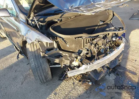 2024 Tesla Model X Plaid Tri Motor All-Wheel Drive z USA, uszkodzony, nr VIN 7SAXCBE66RF446993